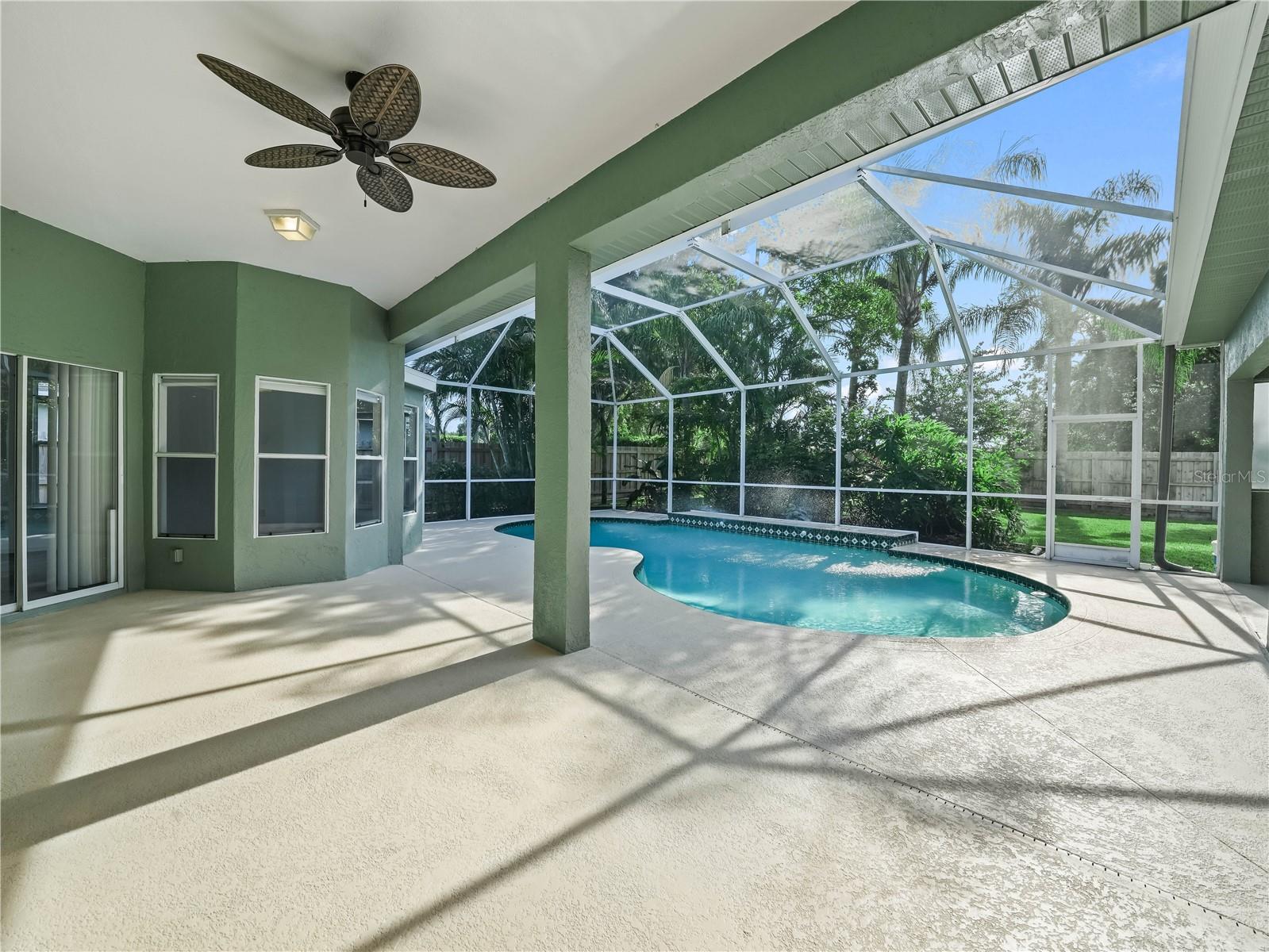 Listing photo id 34 for 3504 Kilmer Drive