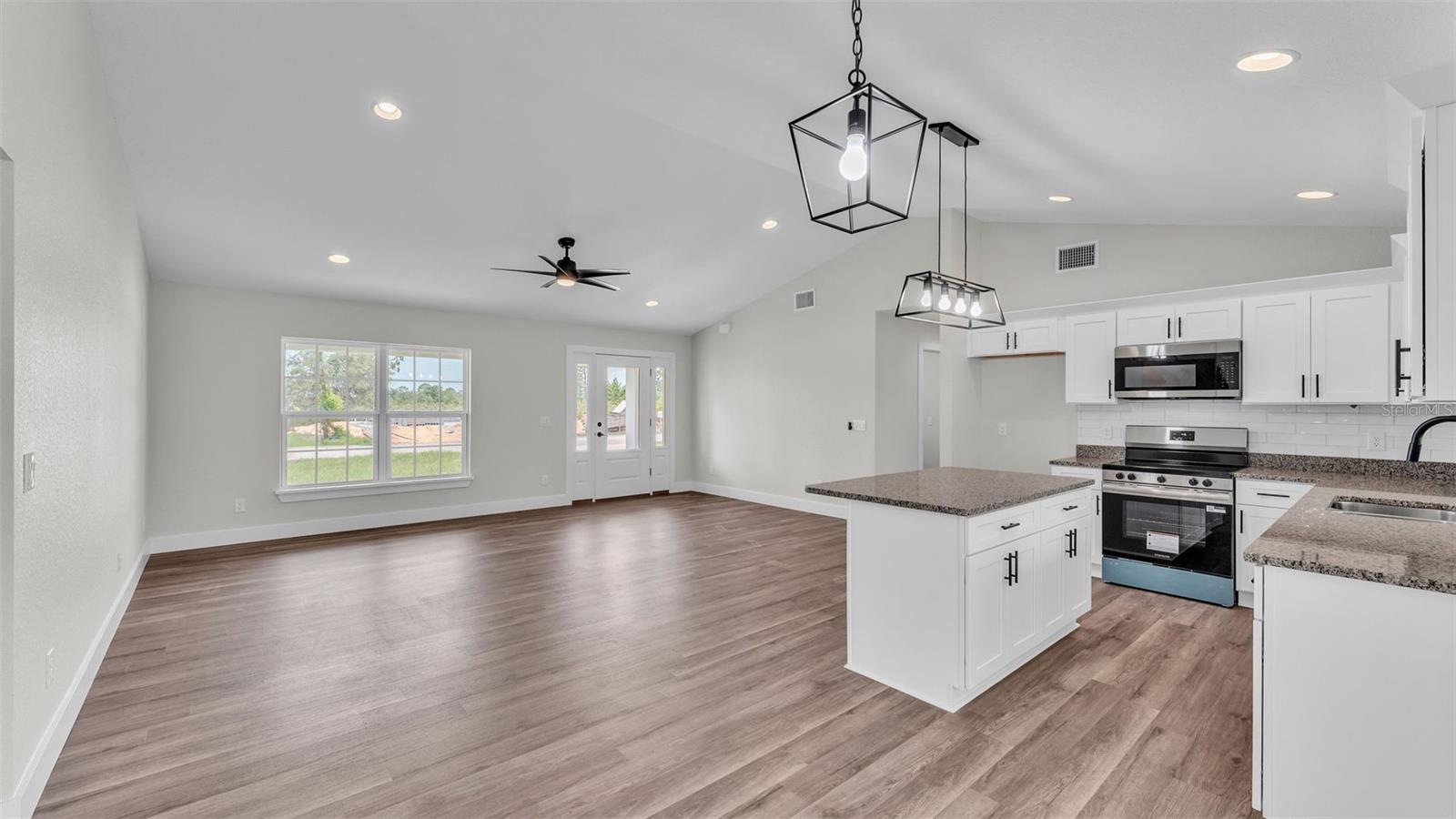Image 13 of 44 For 4700 Cortez Boulevard
