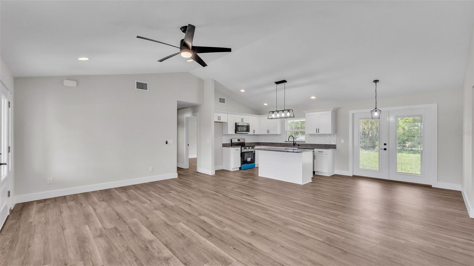 Image 5 of 44 For 4700 Cortez Boulevard