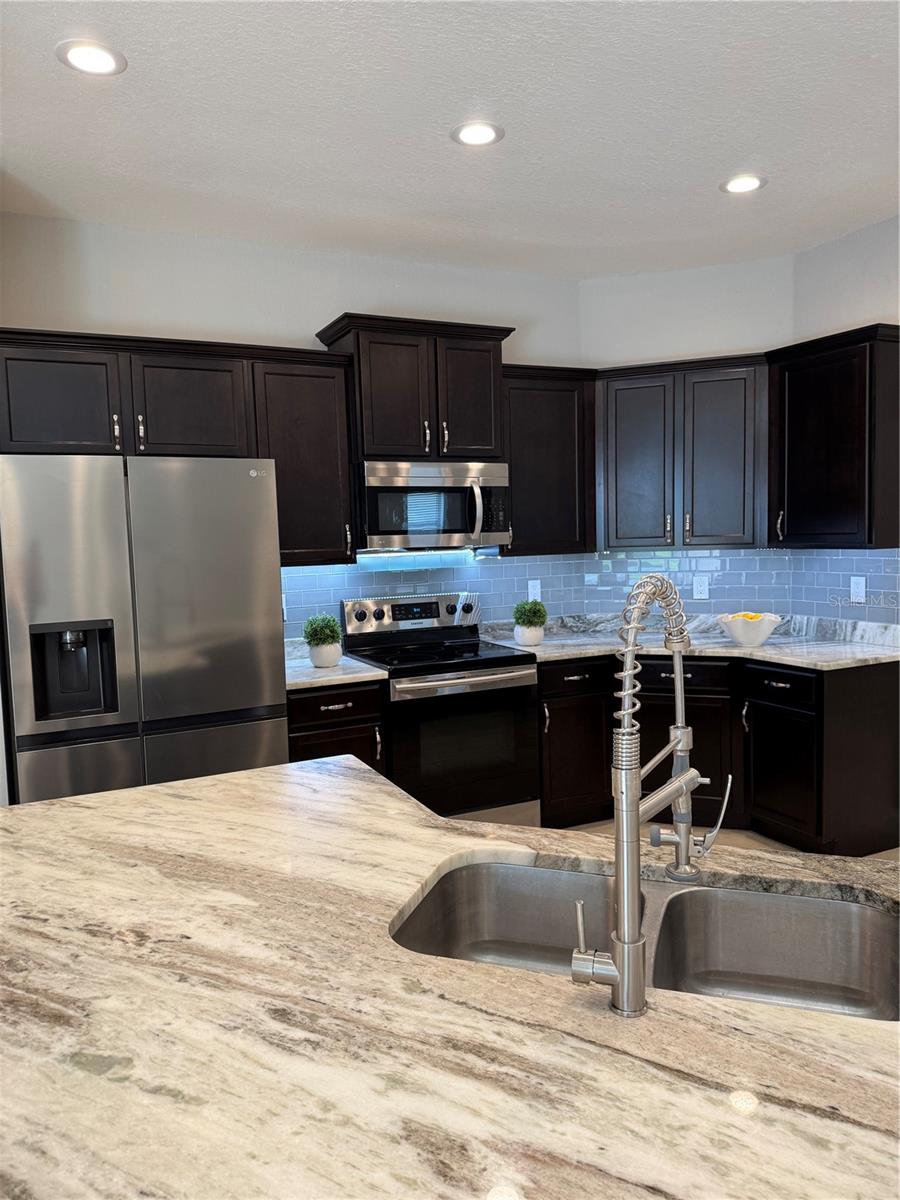 Image 10 of 63 For 5829 Valentino Way