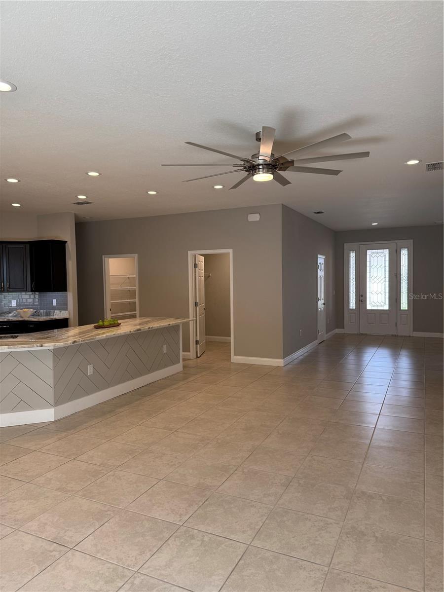 Image 21 of 63 For 5829 Valentino Way