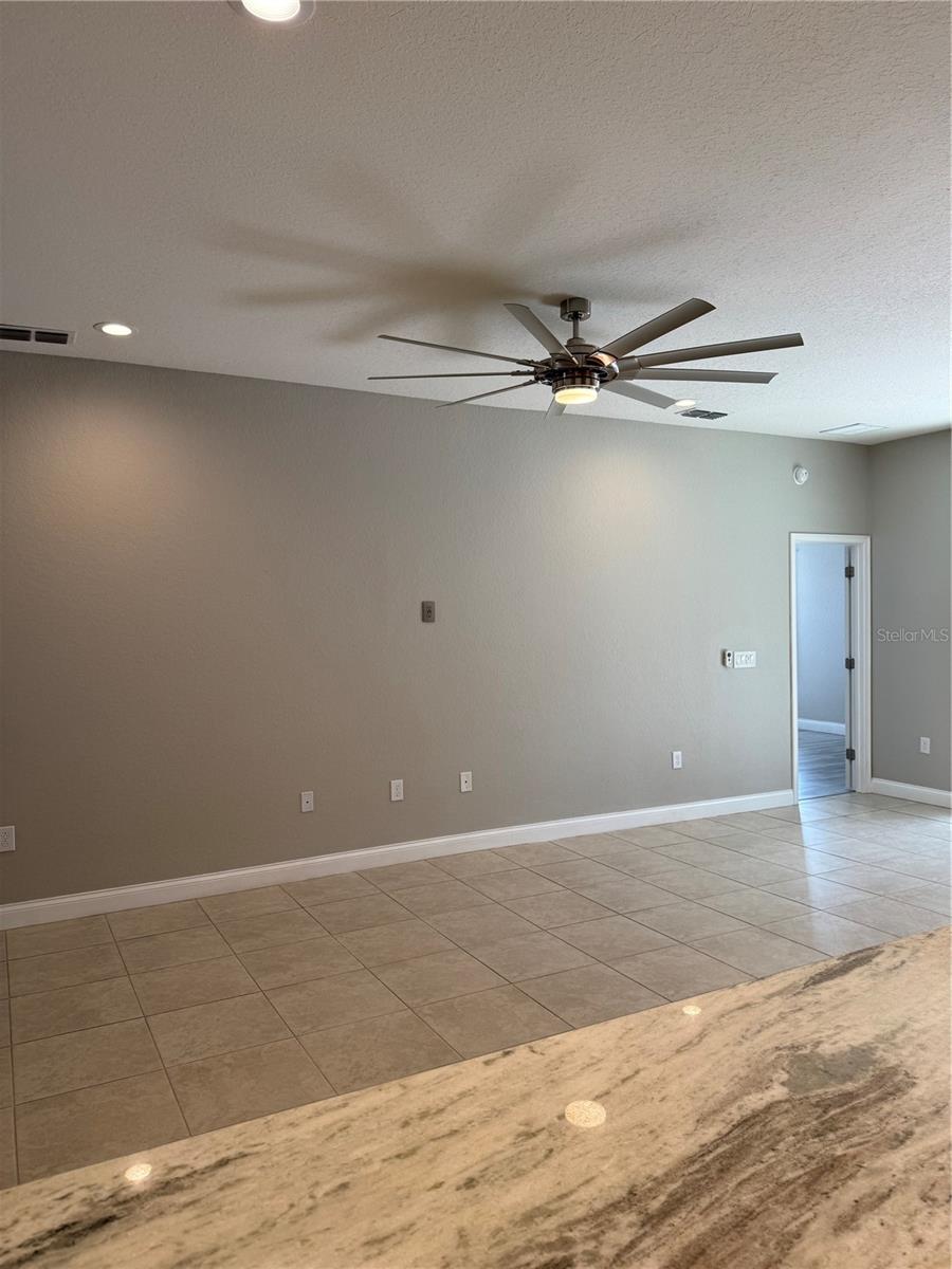 Image 22 of 63 For 5829 Valentino Way