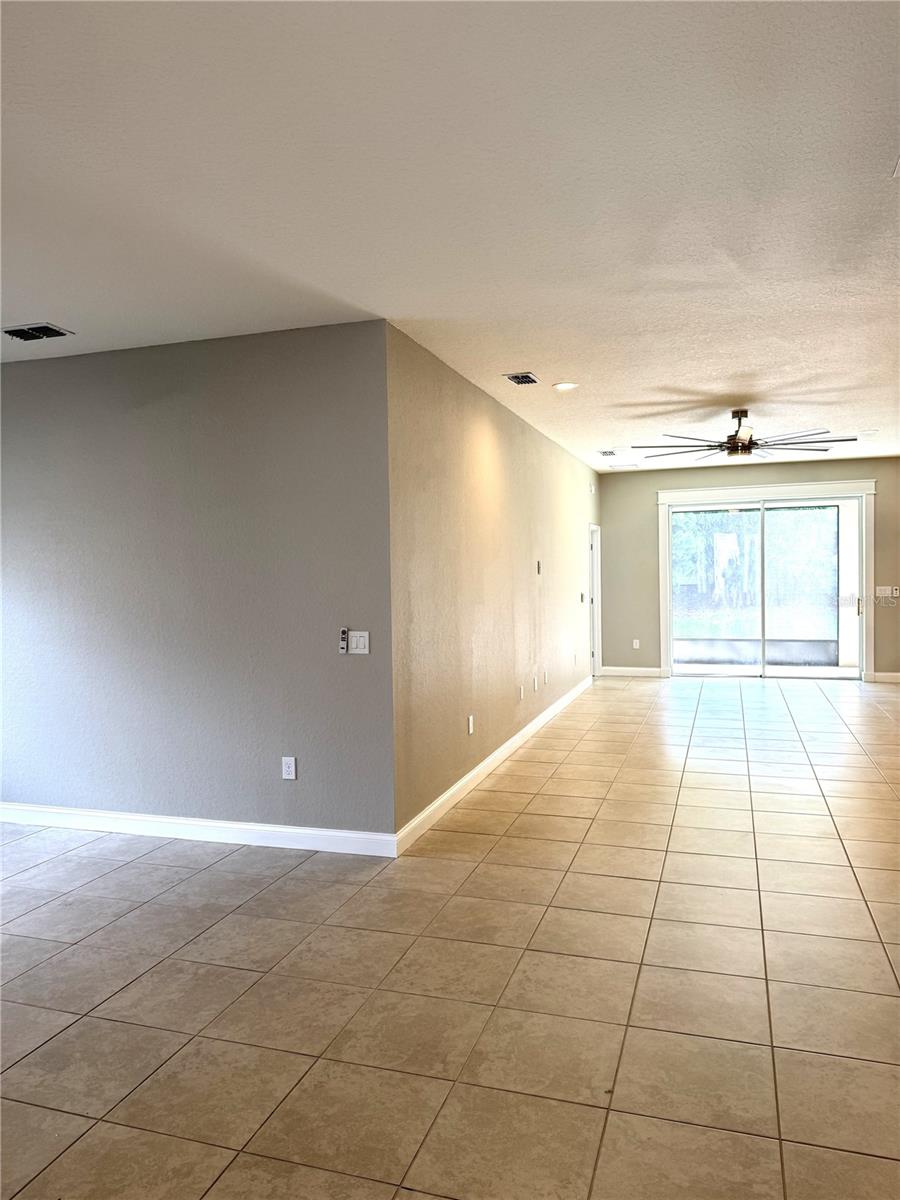 Image 4 of 63 For 5829 Valentino Way
