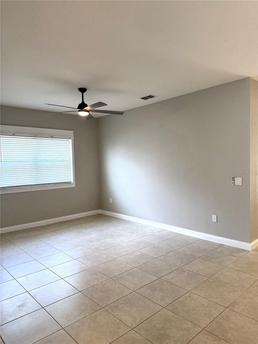 Image 5 of 63 For 5829 Valentino Way