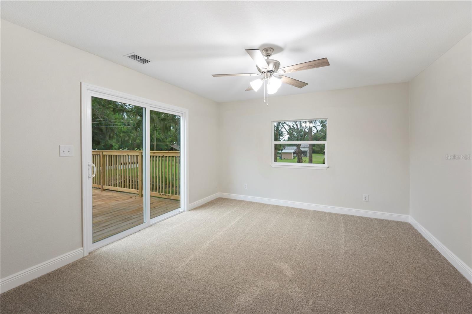 Image 13 of 41 For 4215 Glenoak Drive N