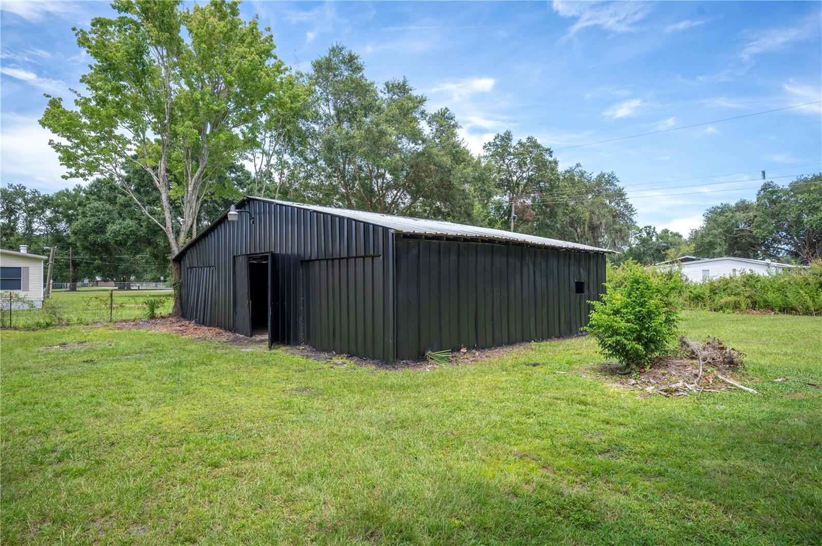 Image 38 of 41 For 4215 Glenoak Drive N