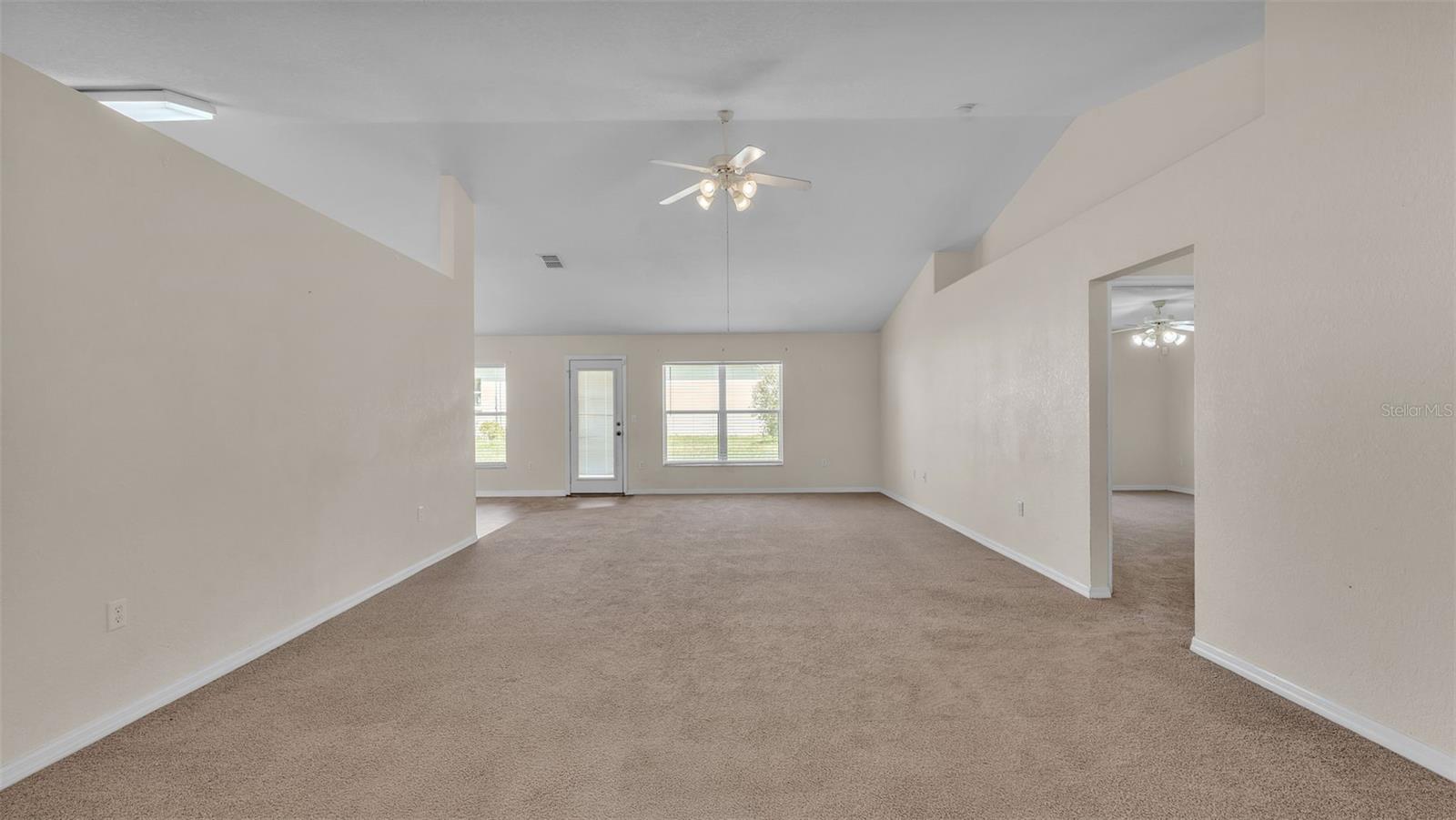 Image 14 of 40 For 6743 Highlands Creek Boulevard