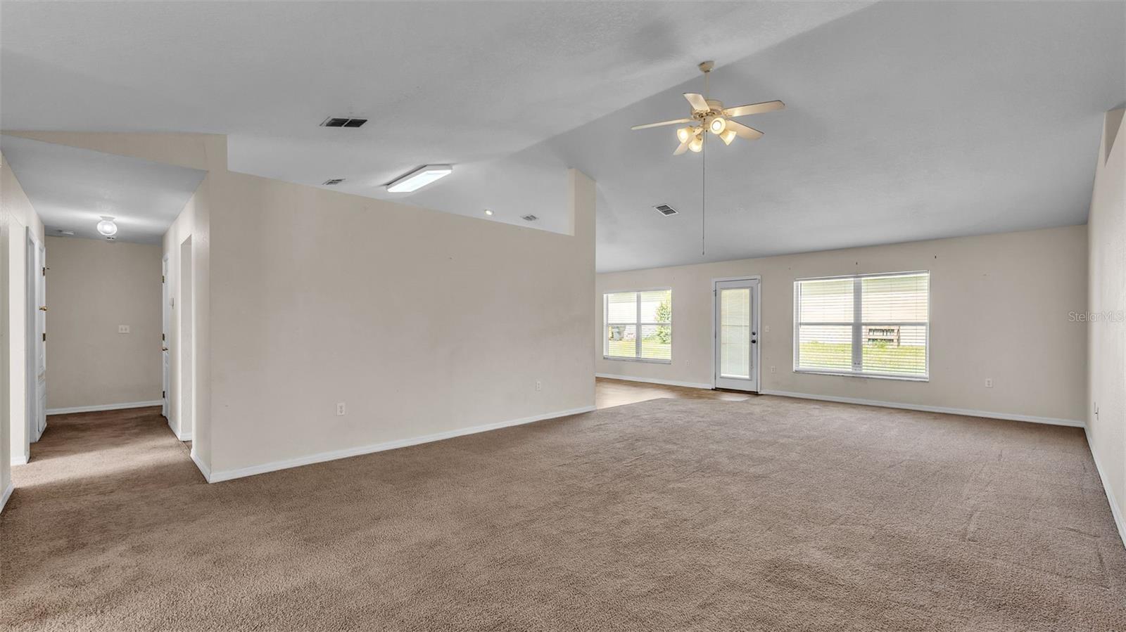 Image 15 of 40 For 6743 Highlands Creek Boulevard