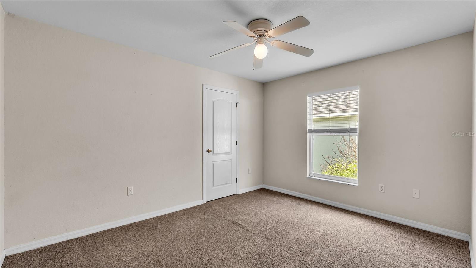 Image 33 of 40 For 6743 Highlands Creek Boulevard