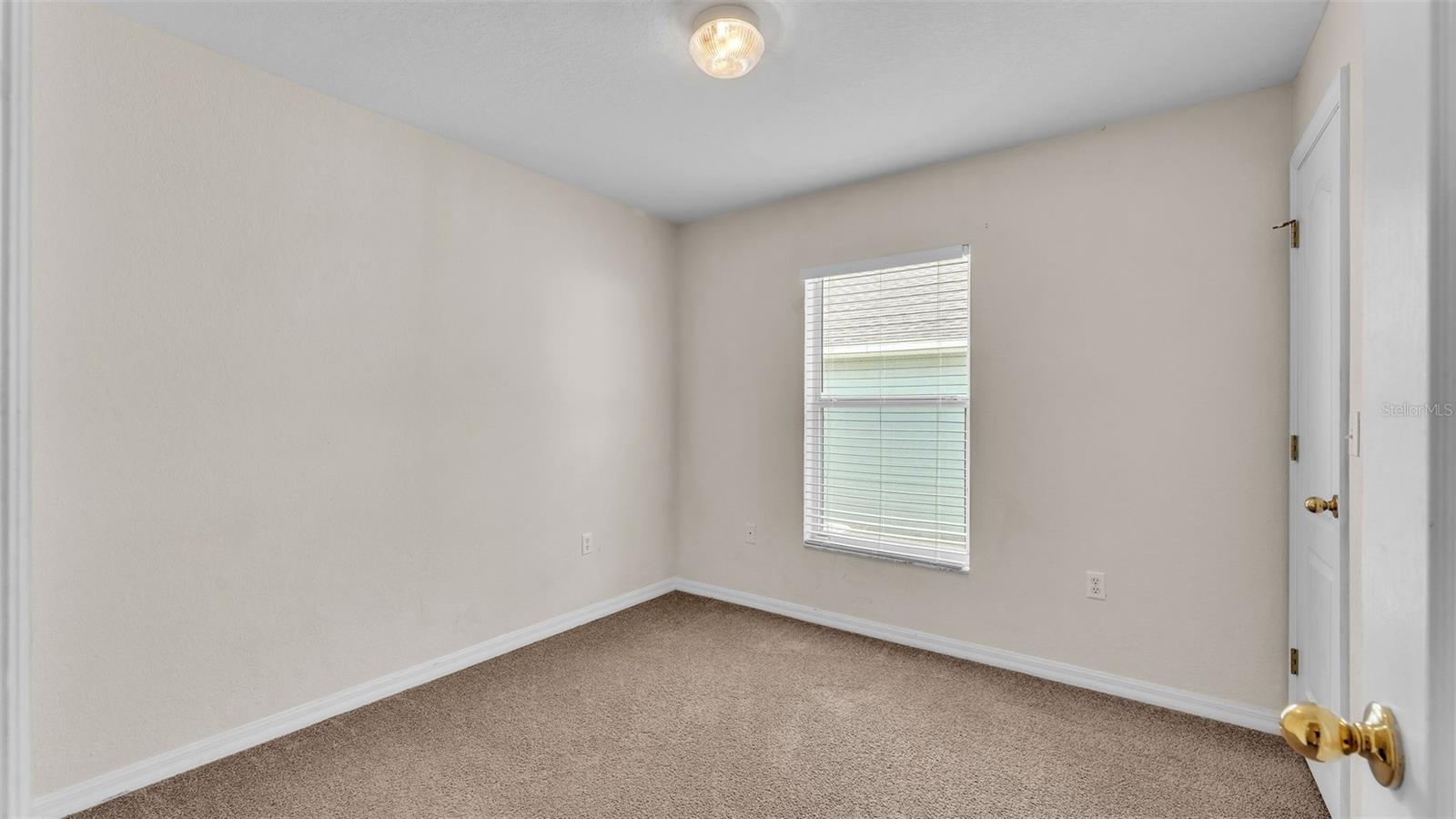 Image 34 of 40 For 6743 Highlands Creek Boulevard