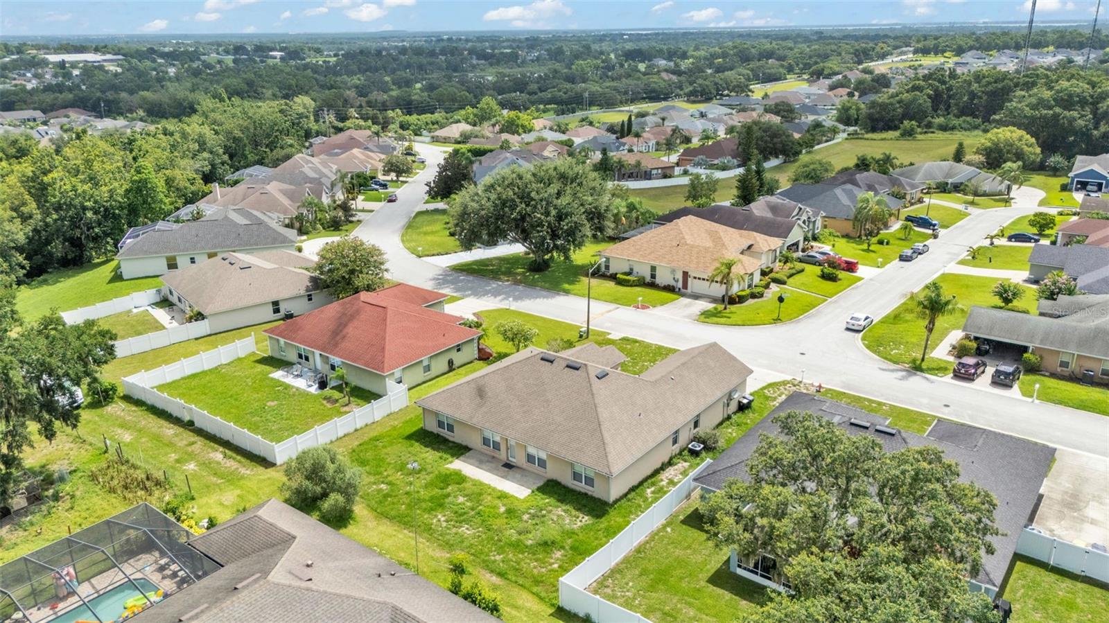 Image 5 of 40 For 6743 Highlands Creek Boulevard