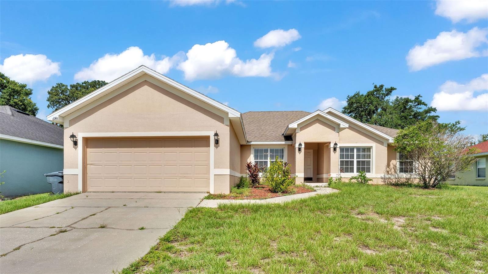 Image 6 of 40 For 6743 Highlands Creek Boulevard