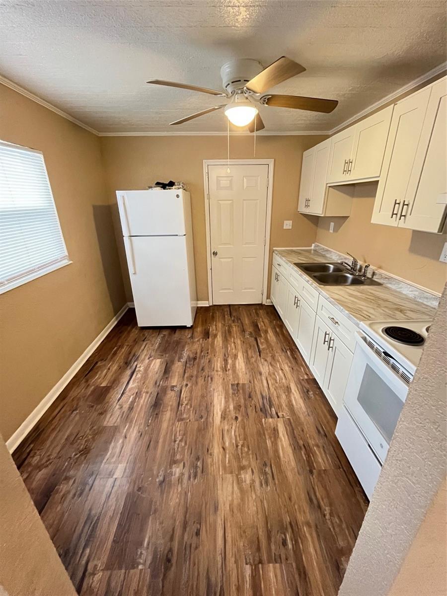 Image 4 of 9 For 1736 3rd Street Nw B
