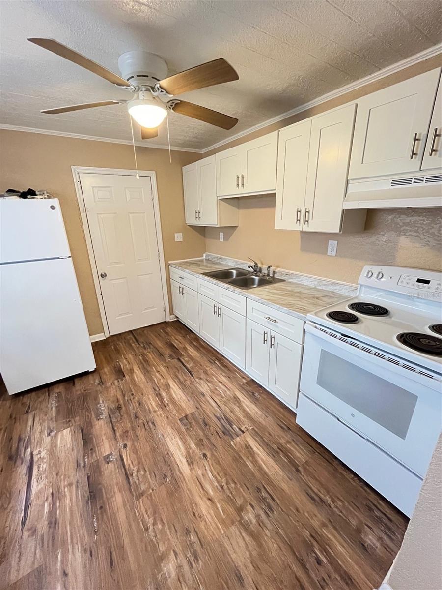 Image 6 of 9 For 1736 3rd Street Nw B