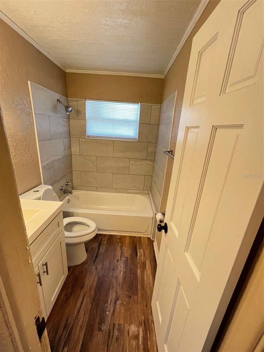 Image 7 of 9 For 1736 3rd Street Nw B
