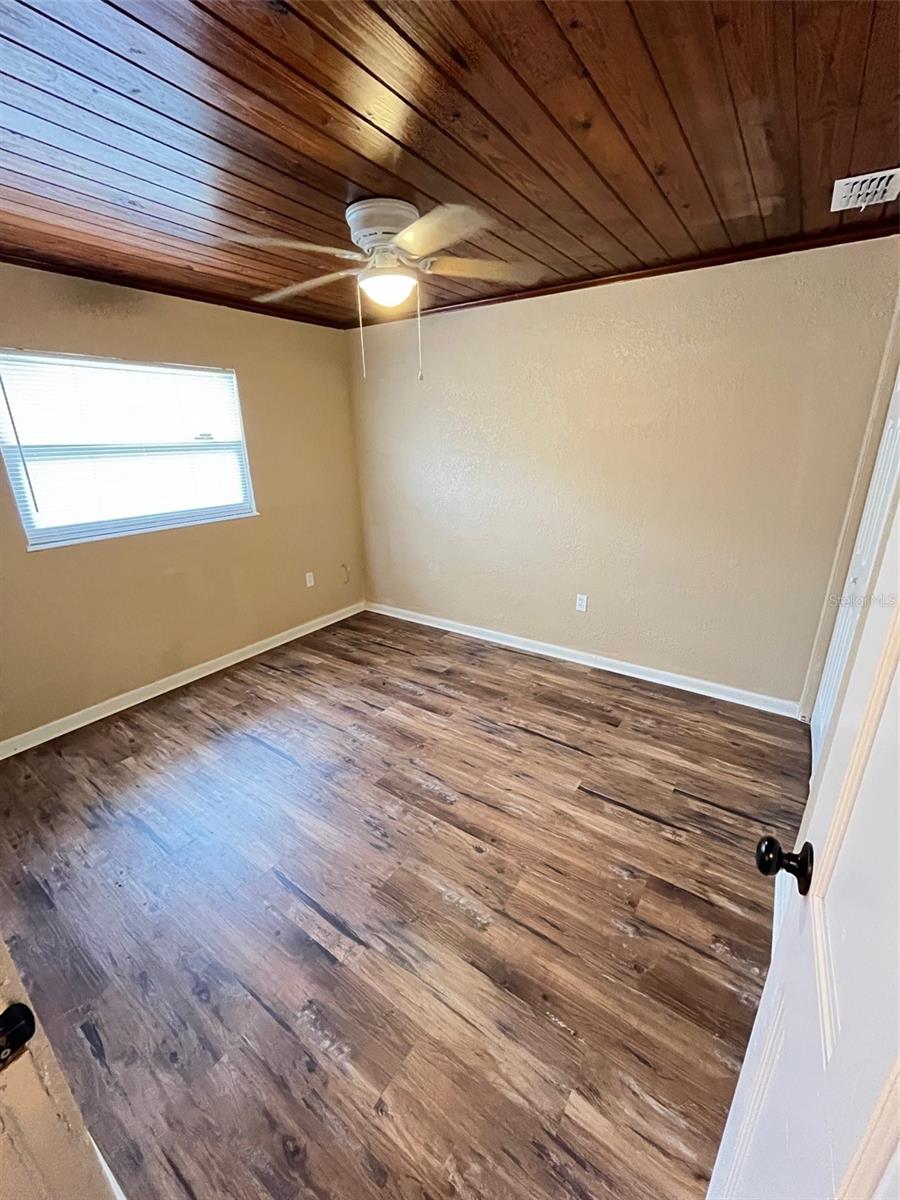 Image 8 of 9 For 1736 3rd Street Nw B
