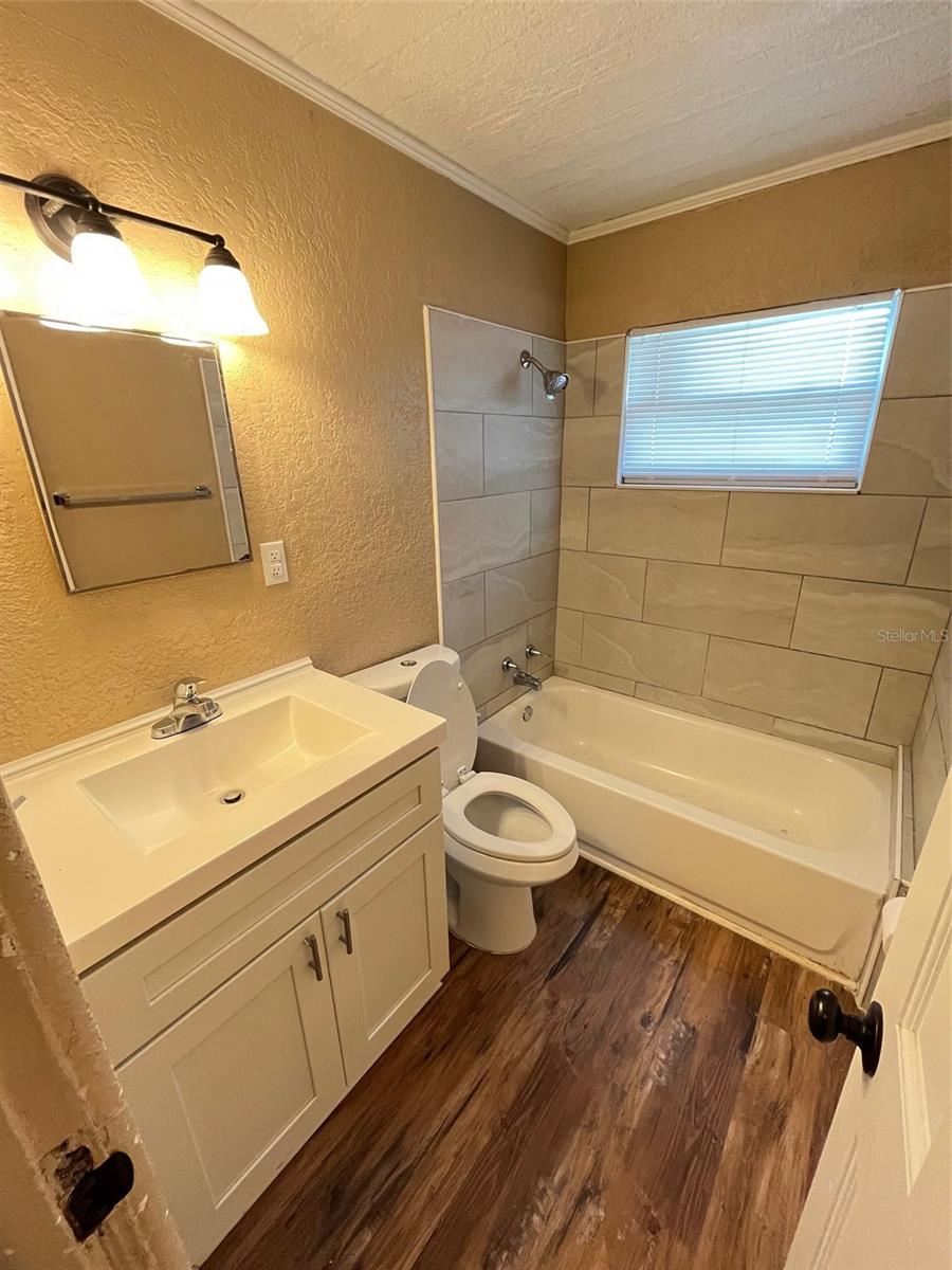 Image 9 of 9 For 1736 3rd Street Nw B