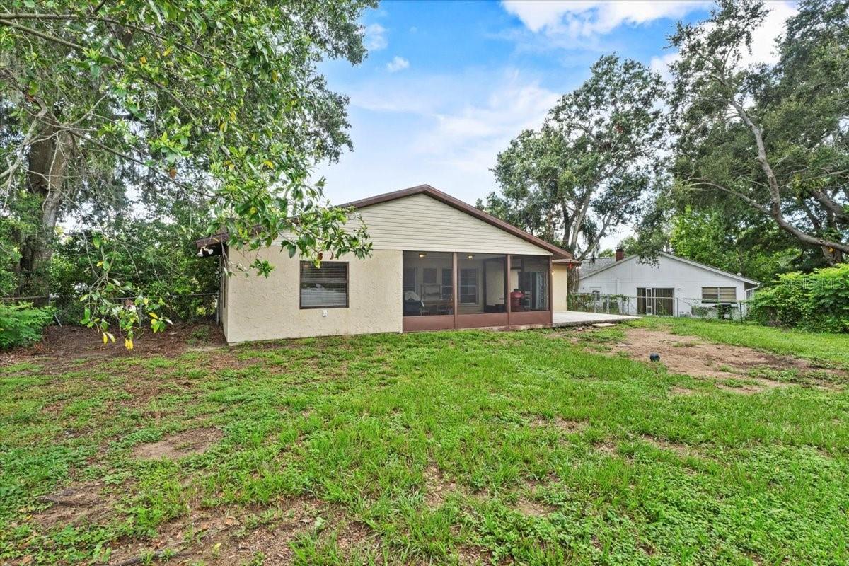 Listing photo id 19 for 512 Hilldale Road
