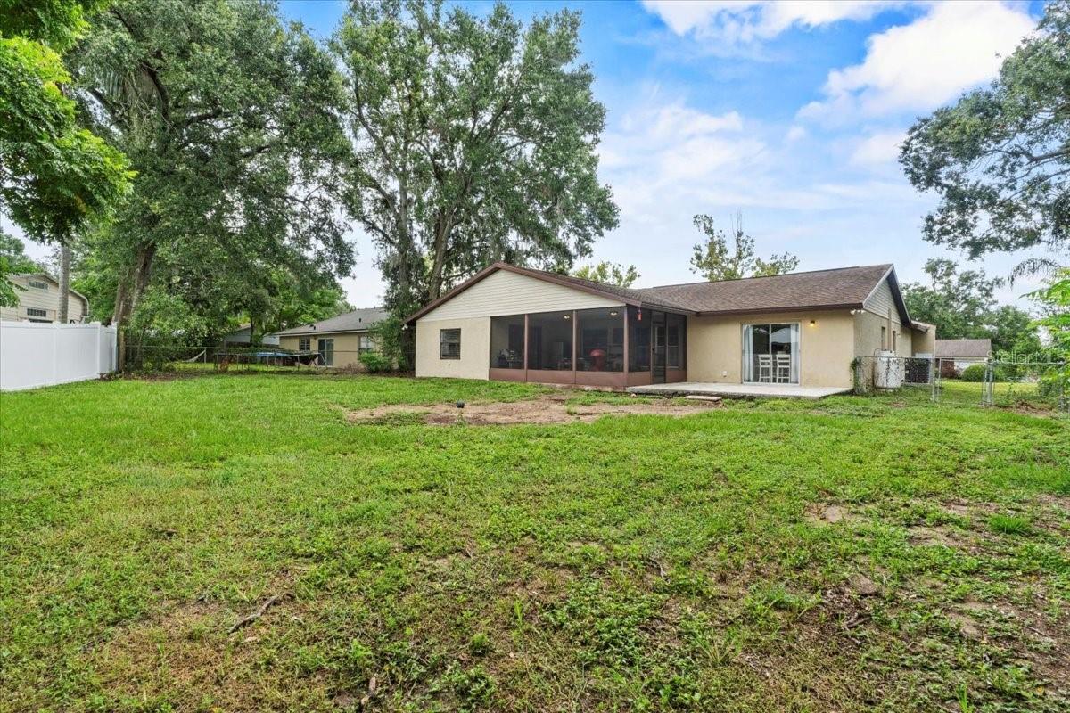 Listing photo id 20 for 512 Hilldale Road