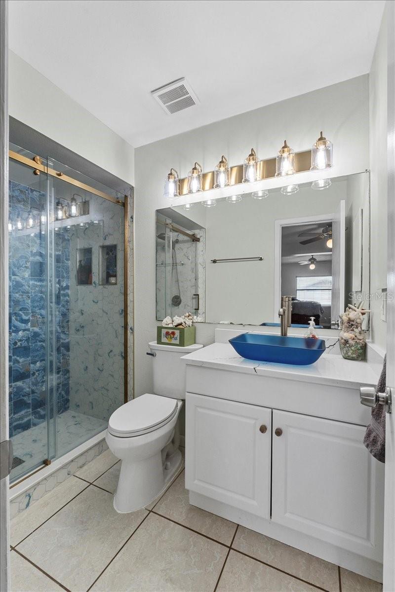 Listing photo id 24 for 512 Hilldale Road