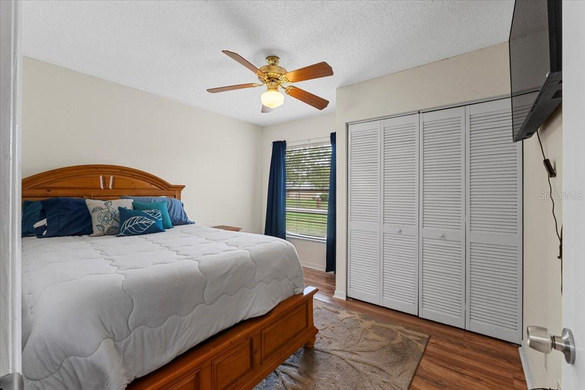 Listing photo id 28 for 512 Hilldale Road