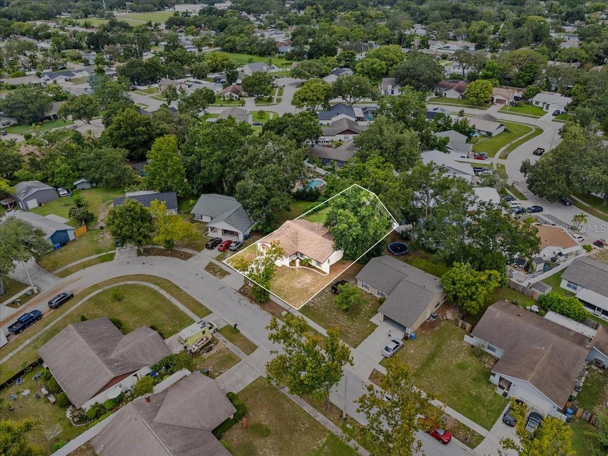 Listing photo id 4 for 512 Hilldale Road