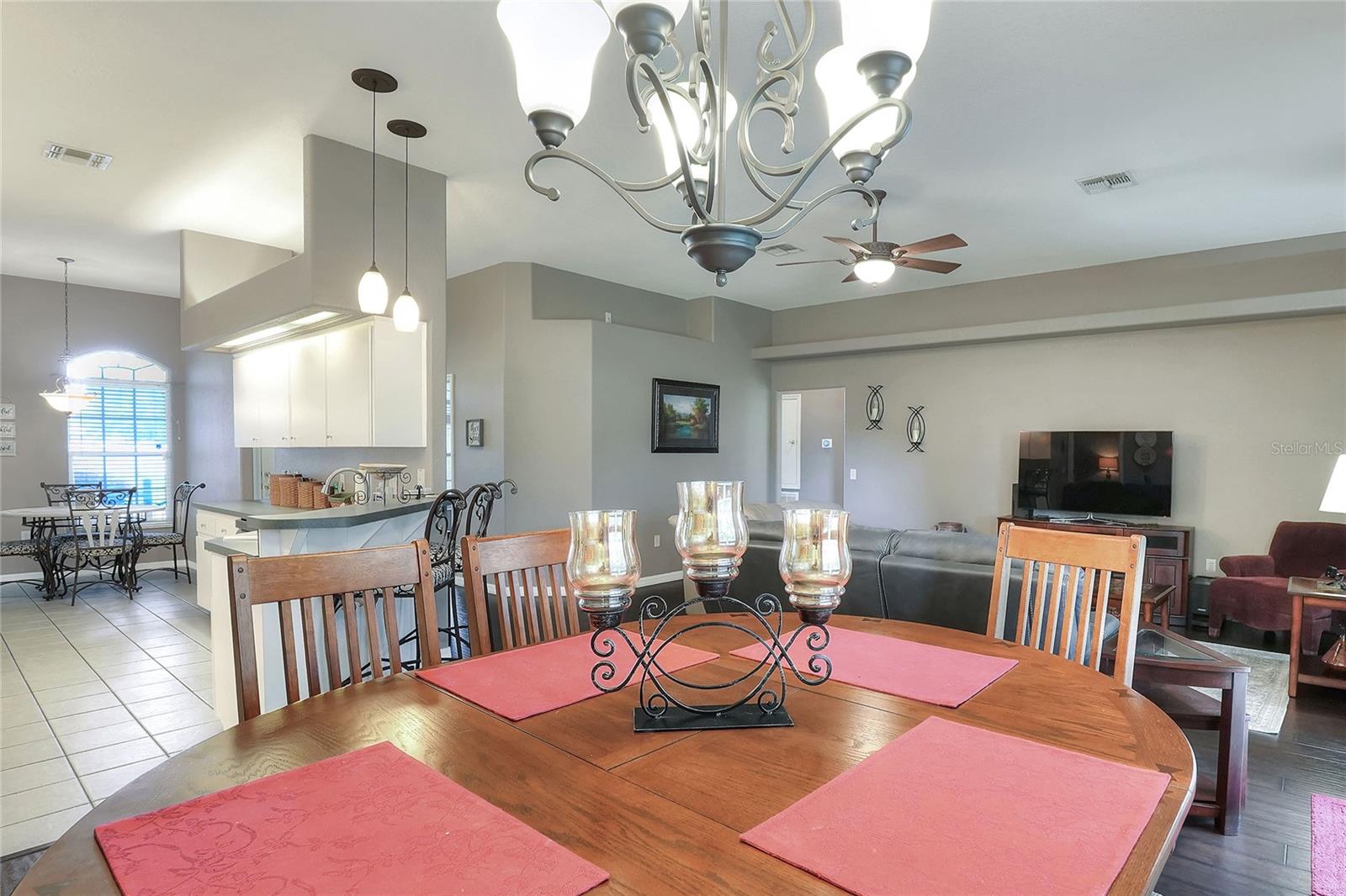 Image 13 of 47 For 1685 Kinsman Way