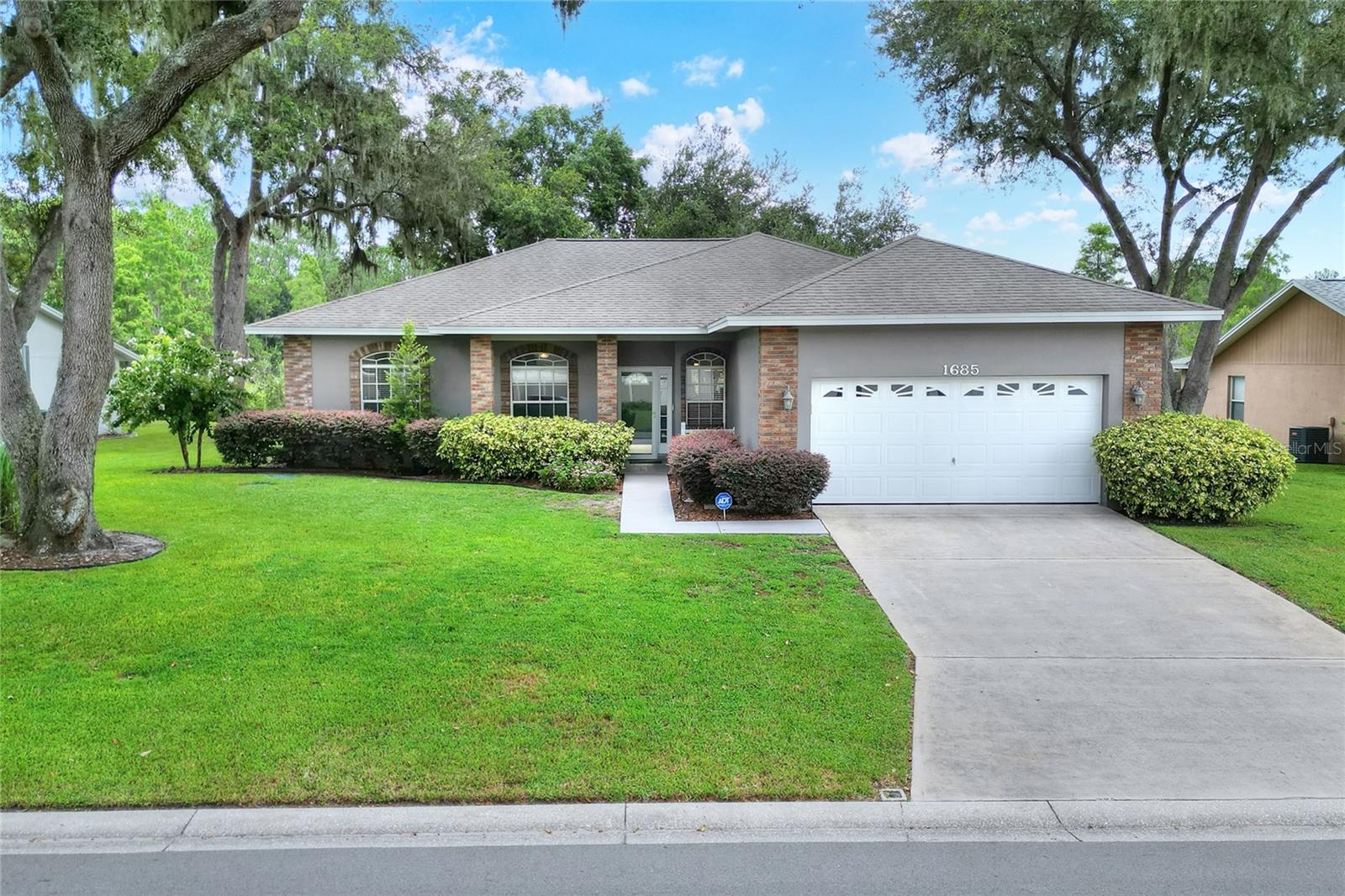Image 2 of 47 For 1685 Kinsman Way