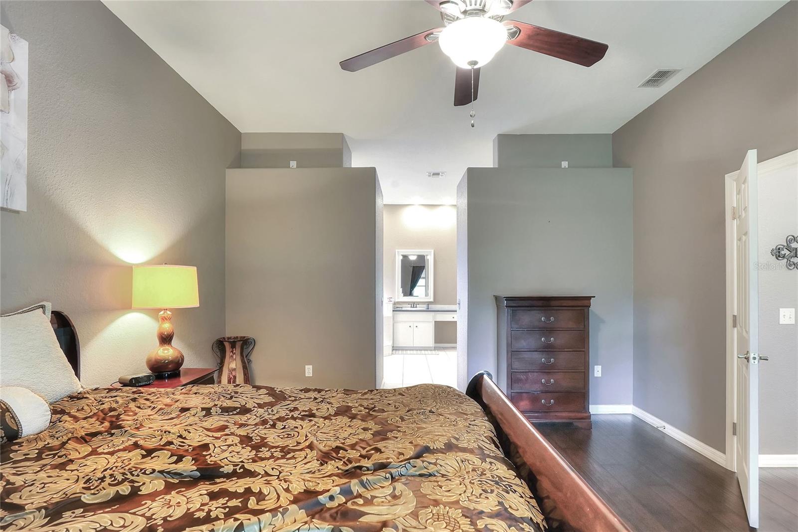 Image 23 of 47 For 1685 Kinsman Way