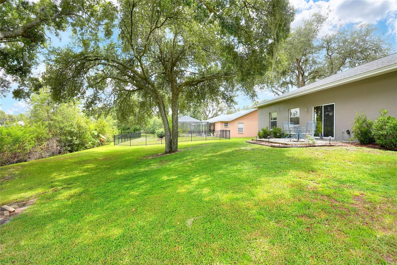 Image 36 of 47 For 1685 Kinsman Way