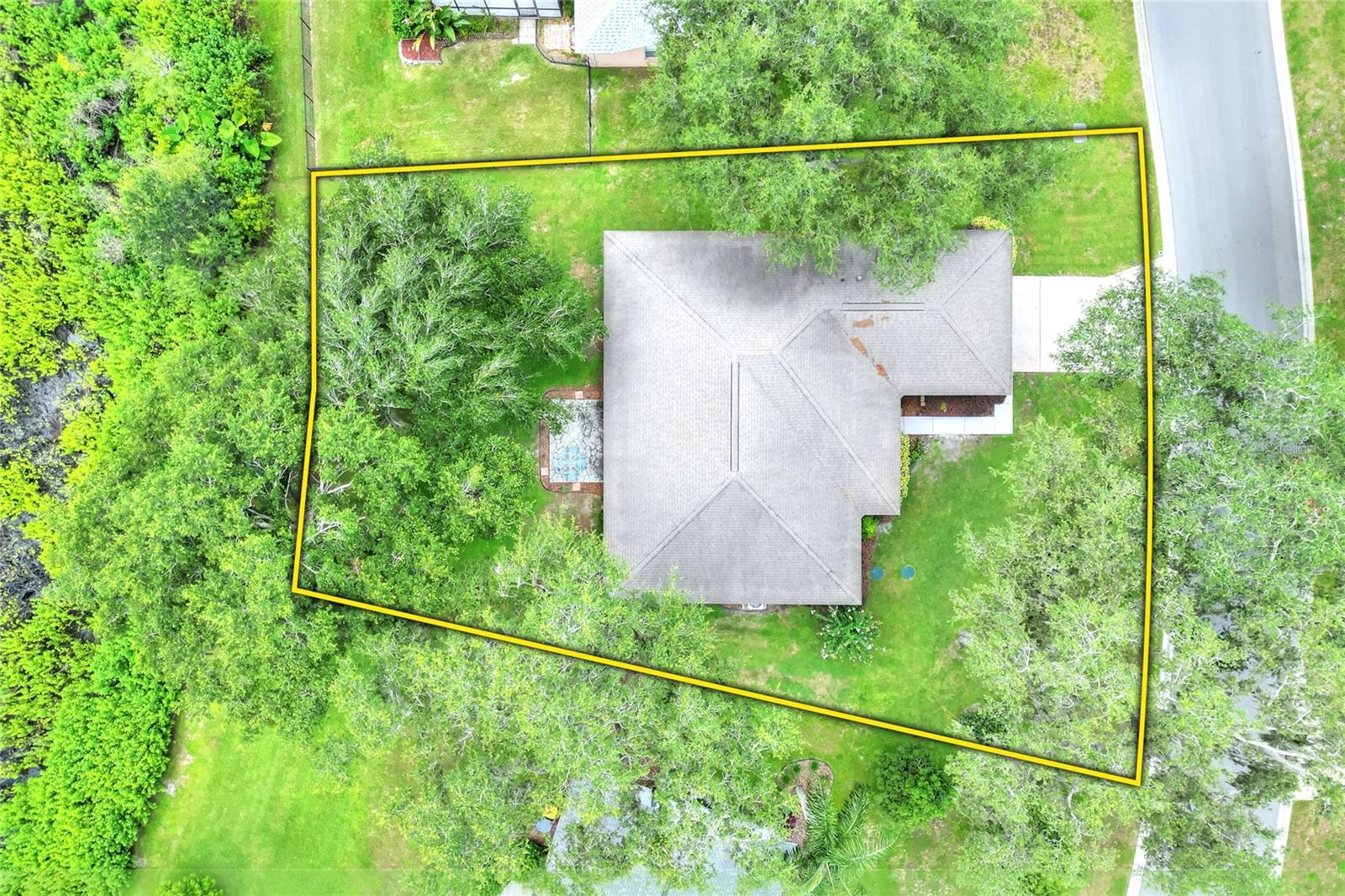 Image 43 of 47 For 1685 Kinsman Way
