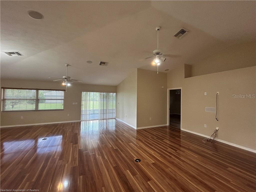 Image 13 of 45 For 6315 Columbus Boulevard