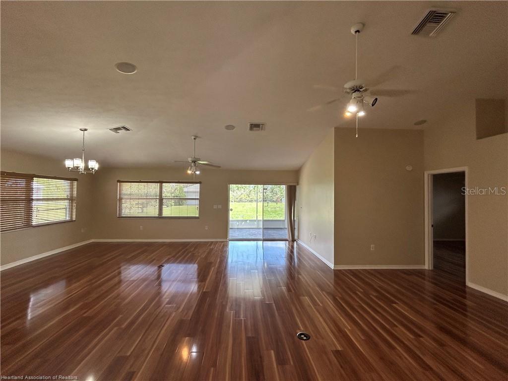 Image 15 of 45 For 6315 Columbus Boulevard