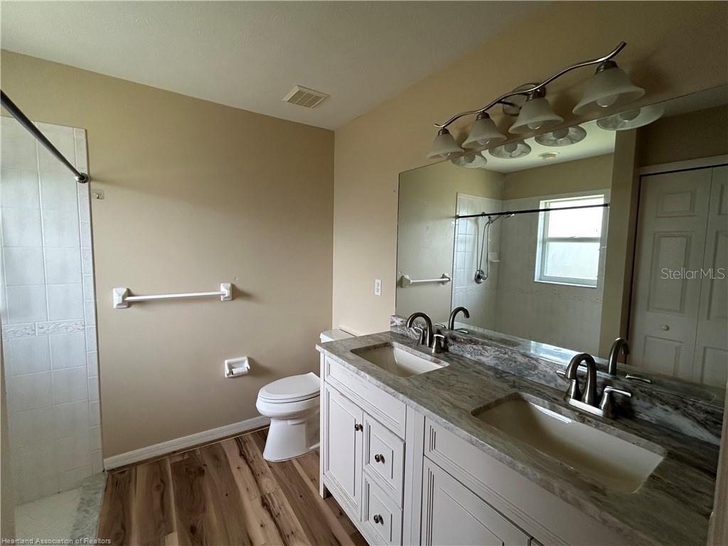 Image 18 of 45 For 6315 Columbus Boulevard