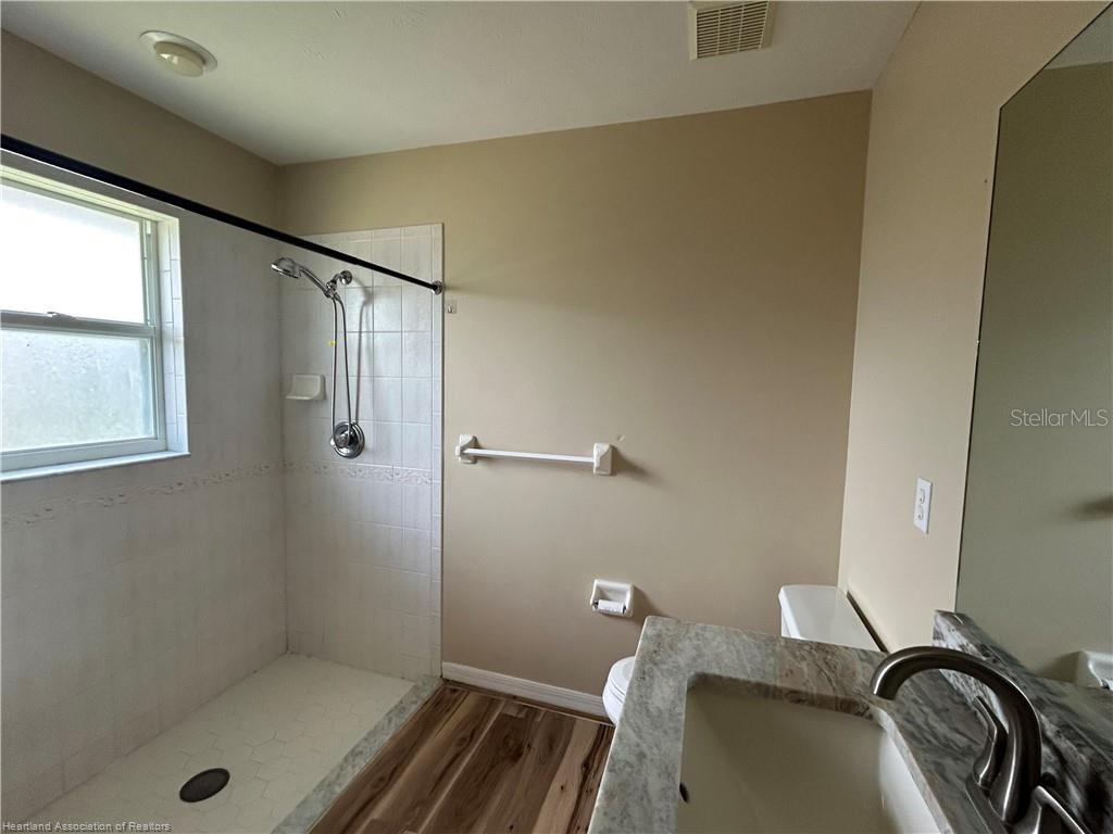 Image 19 of 45 For 6315 Columbus Boulevard