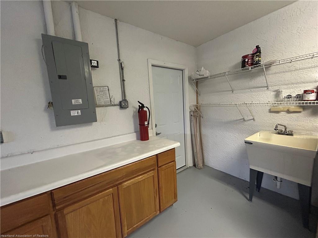 Image 38 of 45 For 6315 Columbus Boulevard