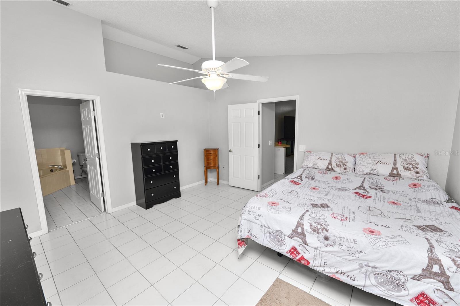 Image 17 of 30 For 2611 Jennifer Drive