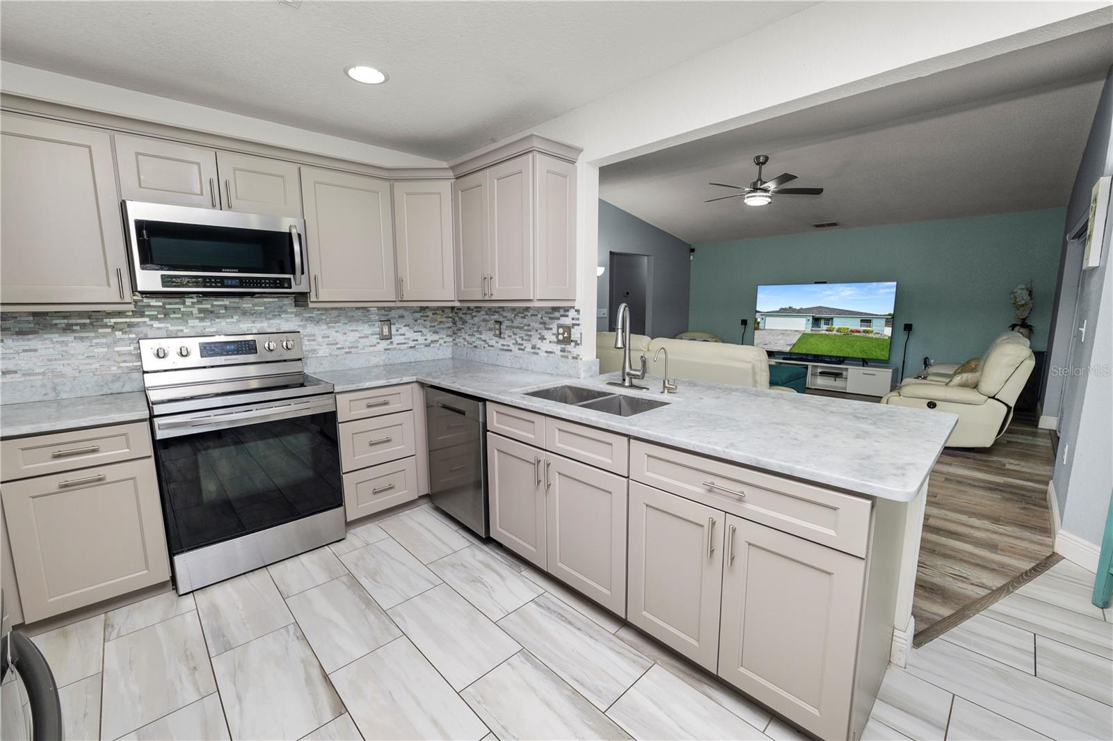 Image 10 of 56 For 8026 Ashley Pointe Drive