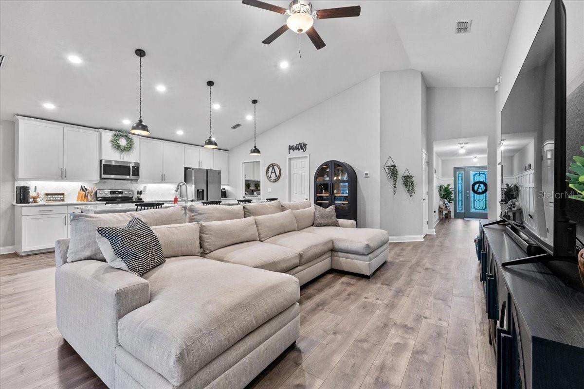 Image 8 of 44 For 1542 Hollow Tree Court