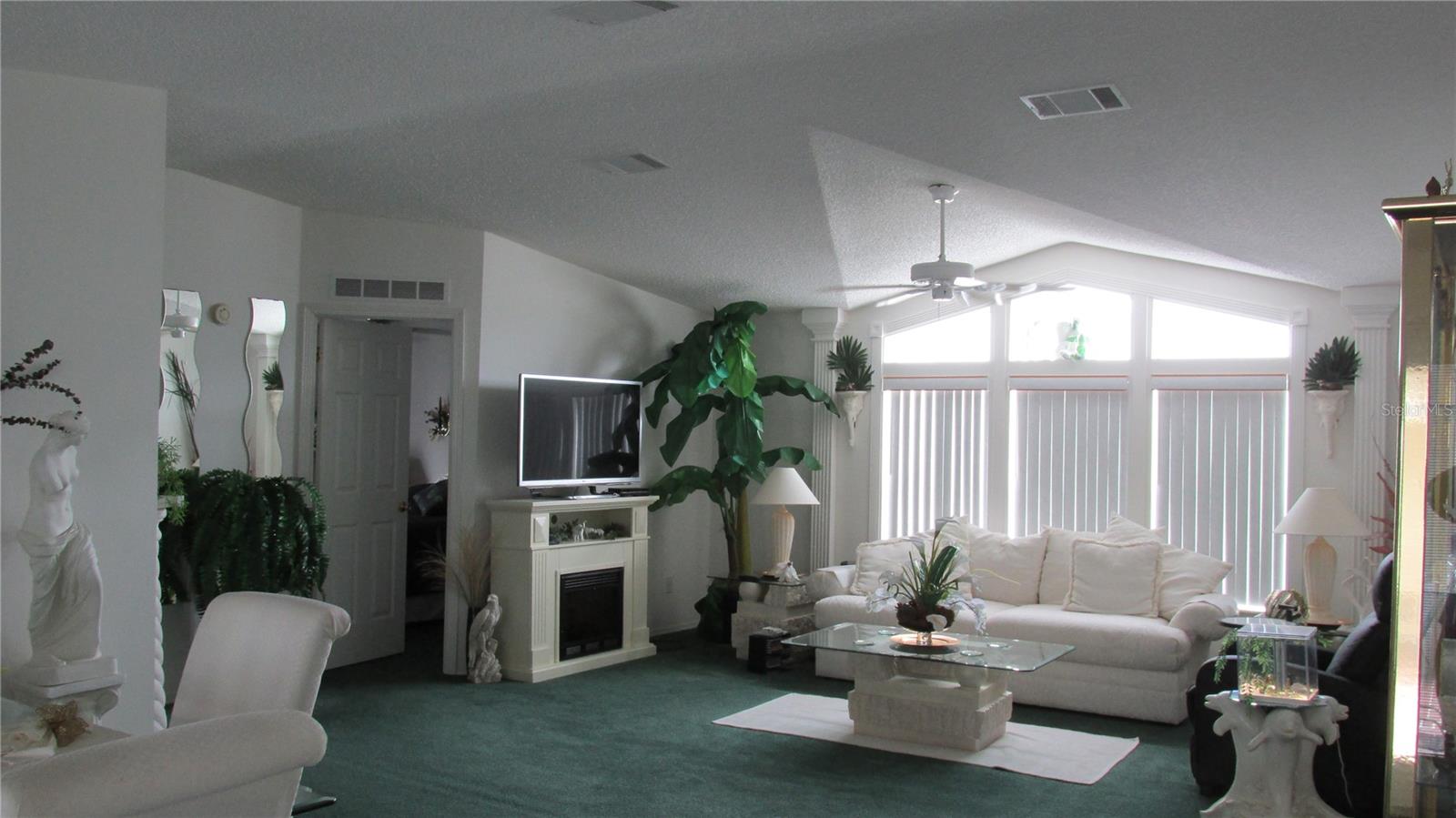 Image 11 of 52 For 251 Ramsgate Way