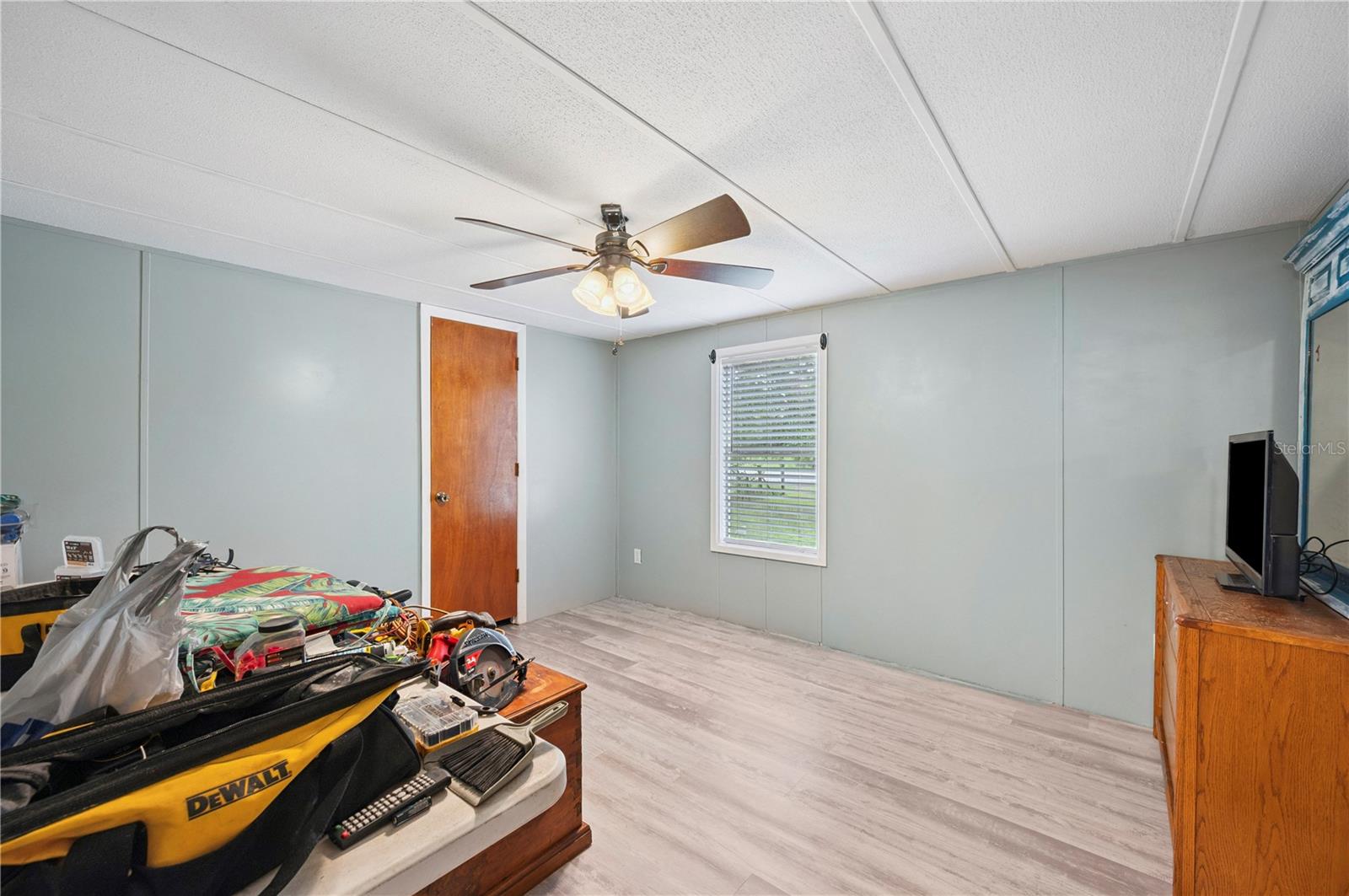 Image 9 of 15 For 13821 Rockridge Road
