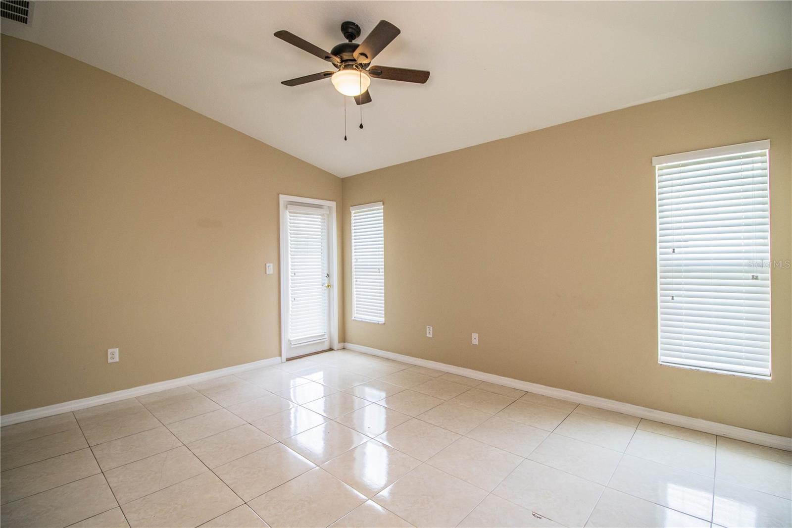 Image 31 of 61 For 7281 Cedarcrest Boulevard