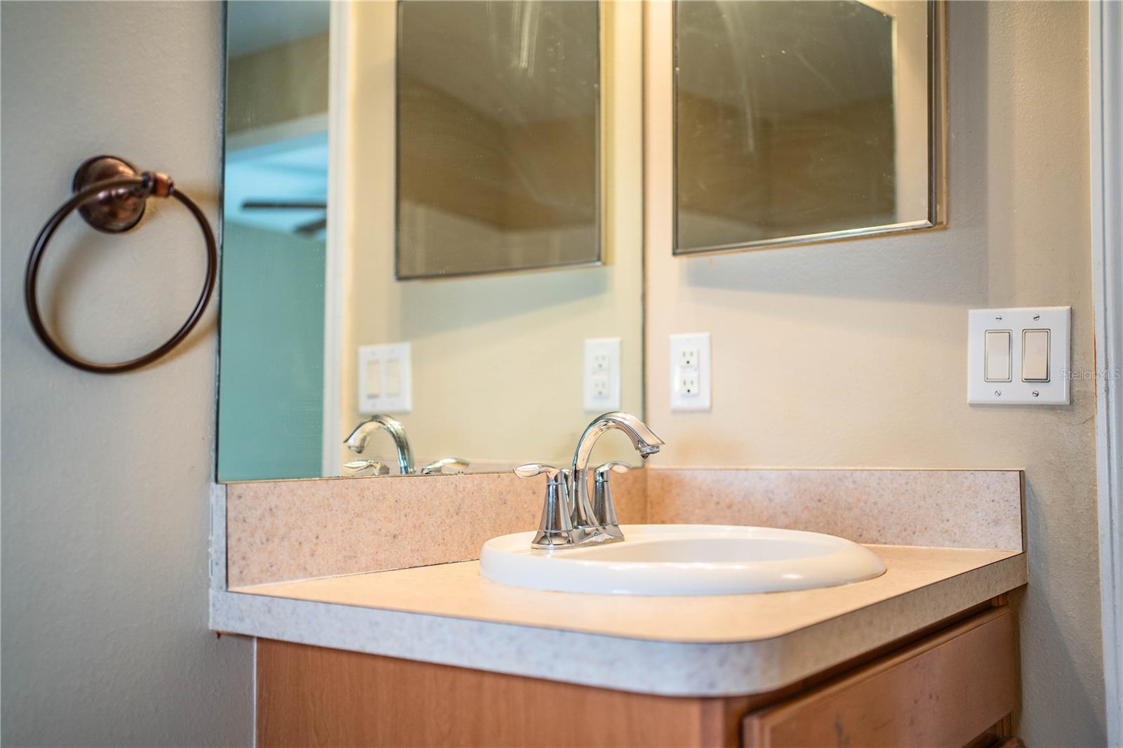 Image 43 of 61 For 7281 Cedarcrest Boulevard