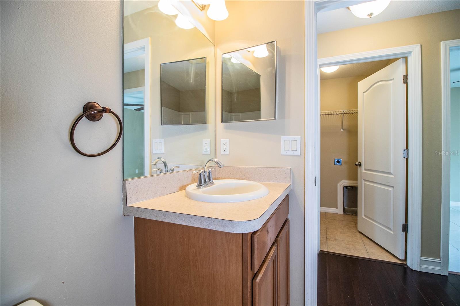 Image 44 of 61 For 7281 Cedarcrest Boulevard