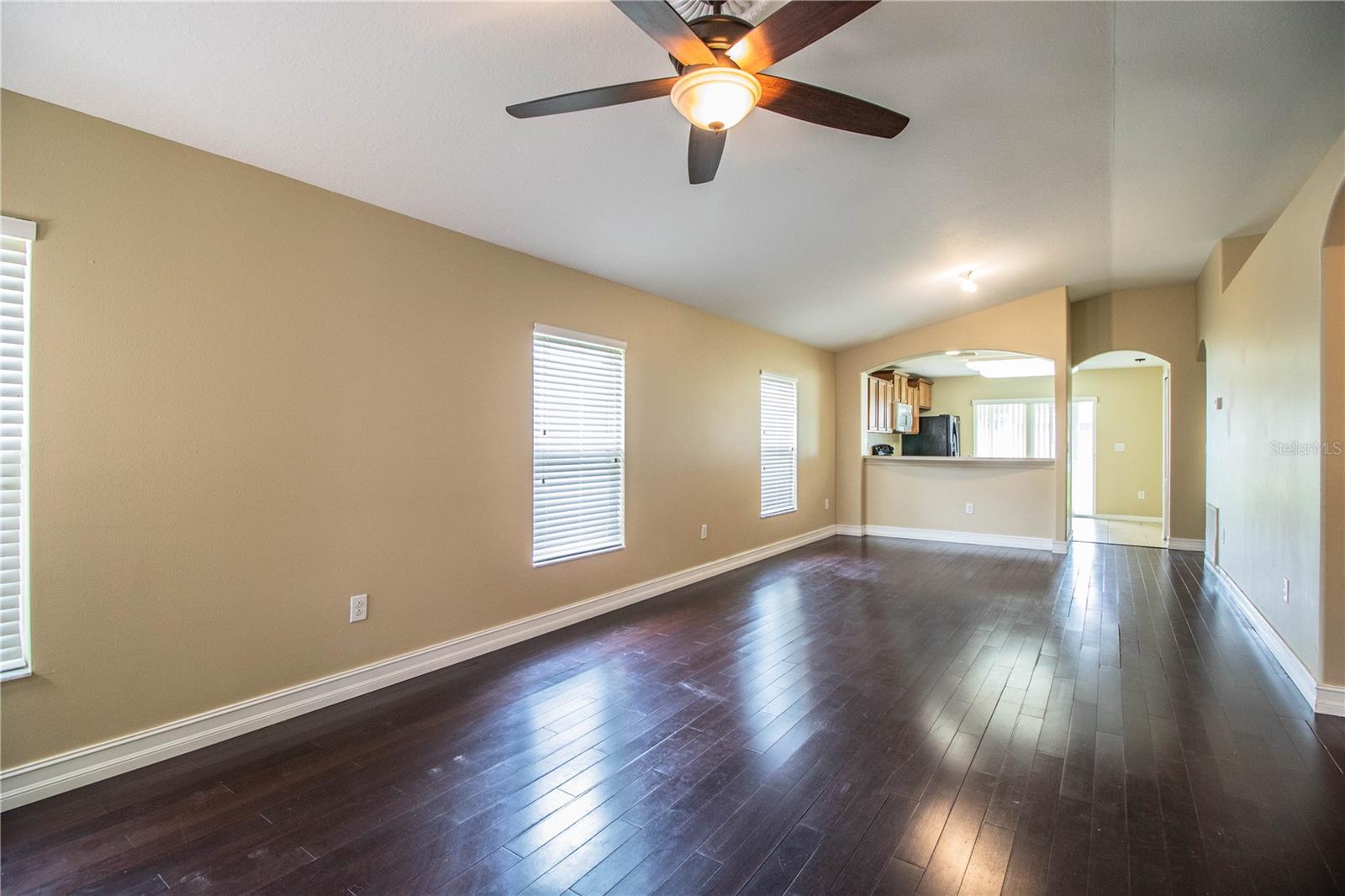 Image 8 of 61 For 7281 Cedarcrest Boulevard