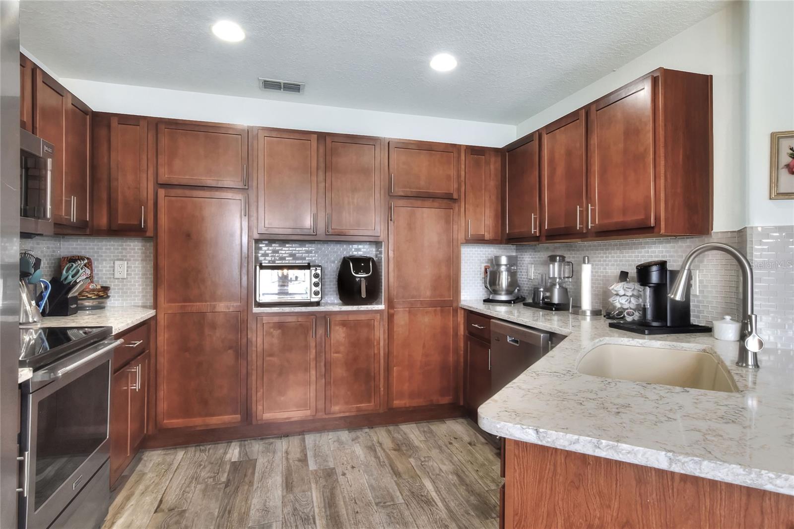 Image 11 of 50 For 3913 Serenade Lane 4