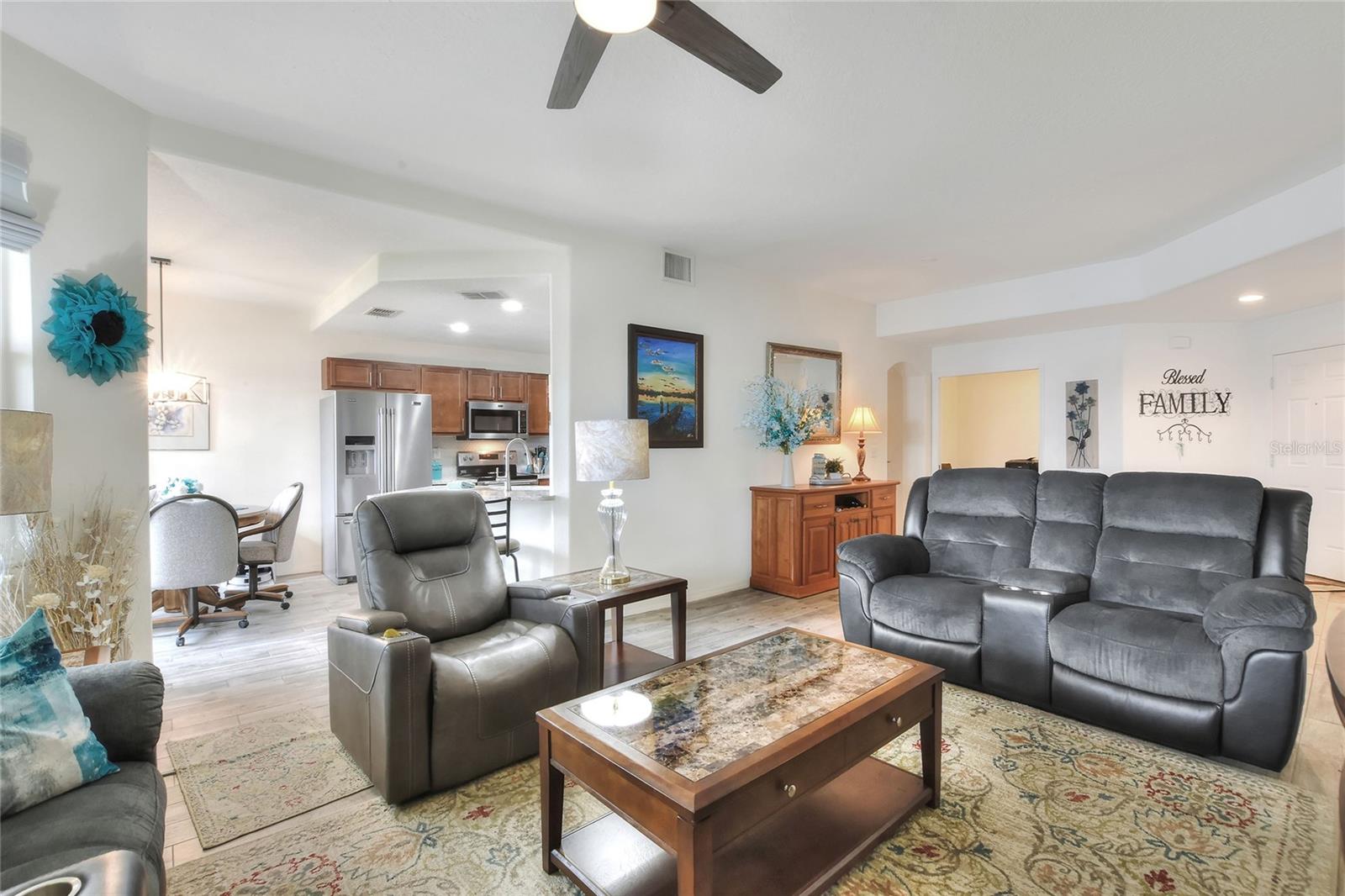 Image 5 of 50 For 3913 Serenade Lane 4