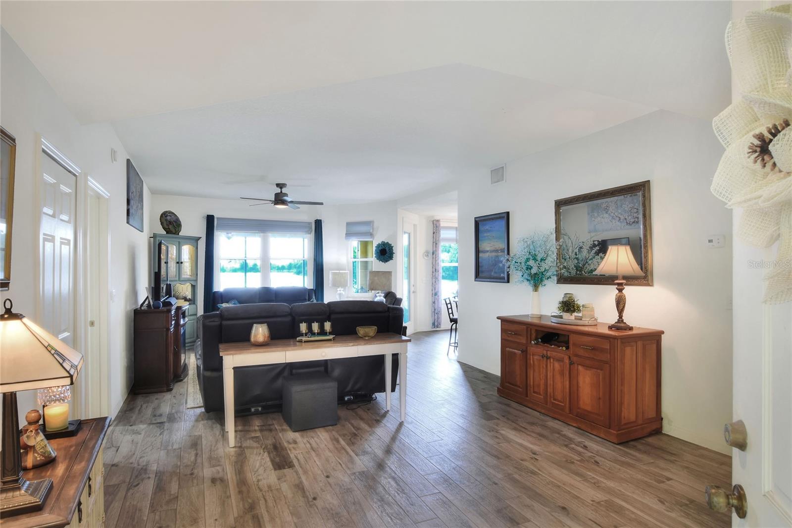 Image 8 of 50 For 3913 Serenade Lane 4
