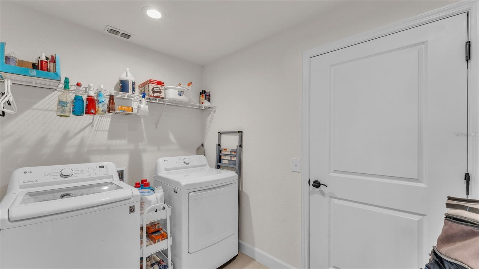 Image 11 of 45 For 843 Allison Place