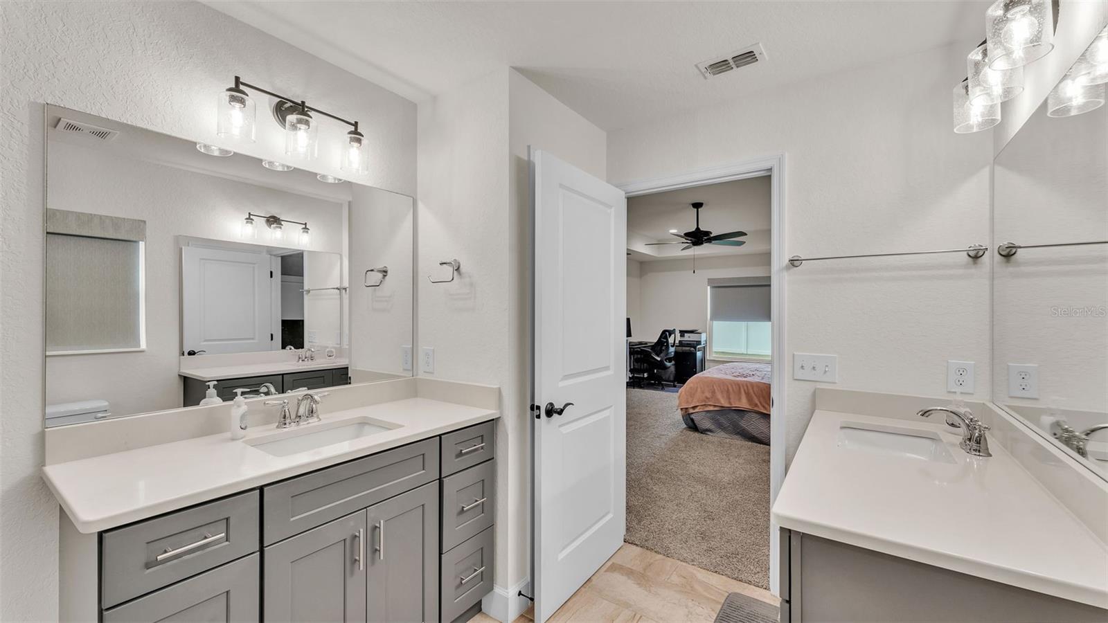 Image 18 of 45 For 843 Allison Place